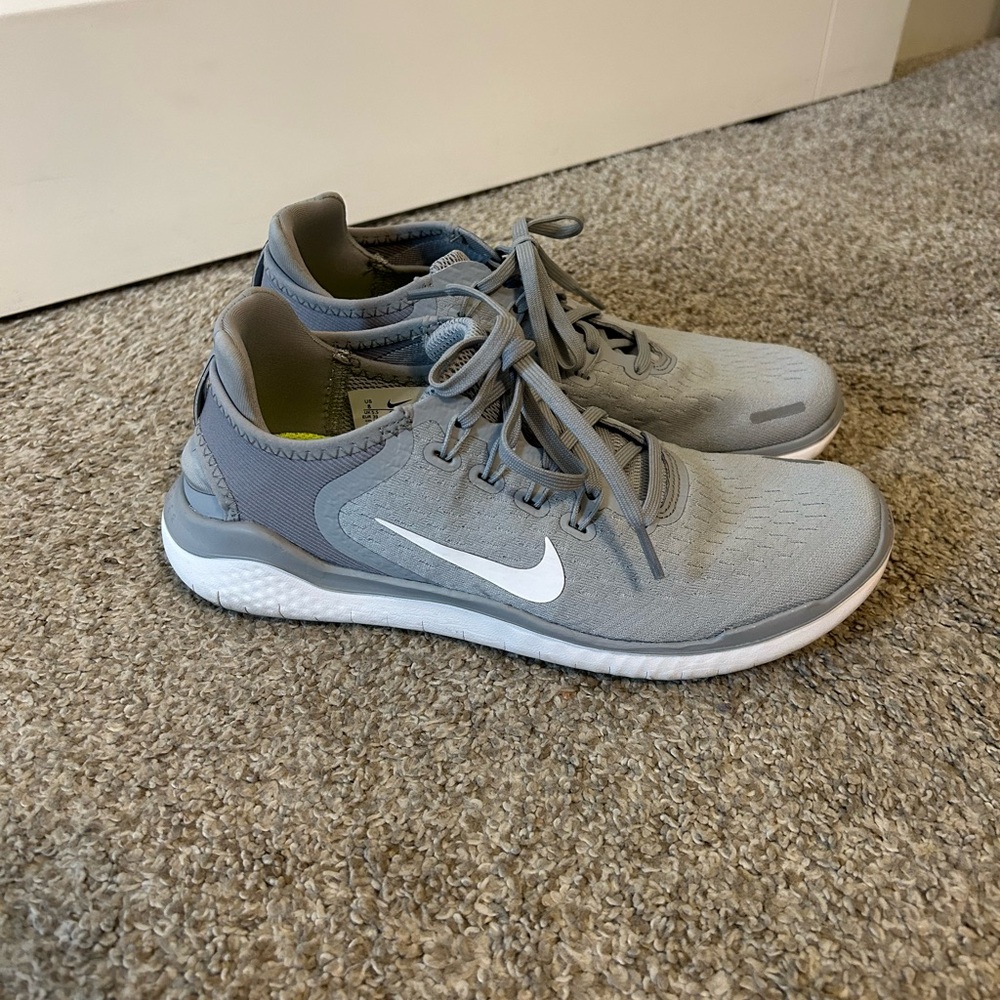 Nike Light Gray Running Shoes